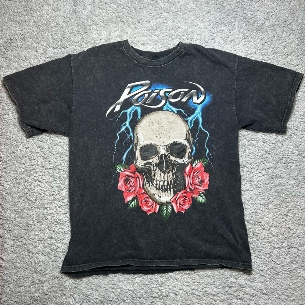 Poison Shirt Womens Medium Crewneck Skull Roses Lightning Band Music Concert Tee